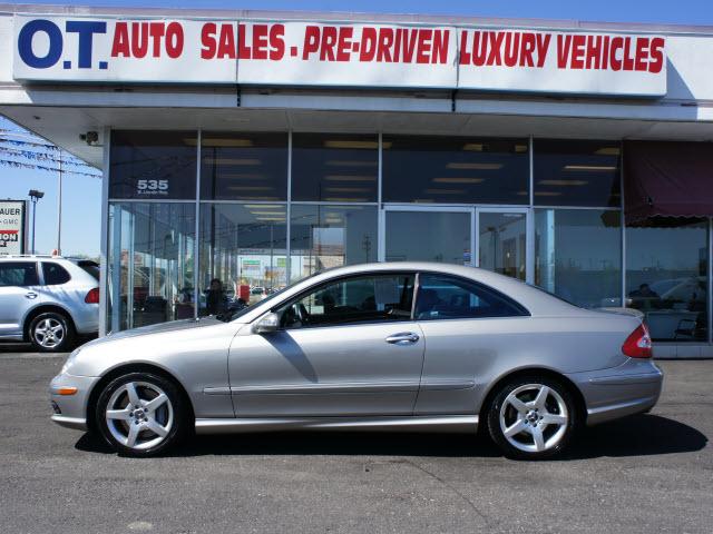 Photo of 2005 Mercedes-Benz CLK-Class