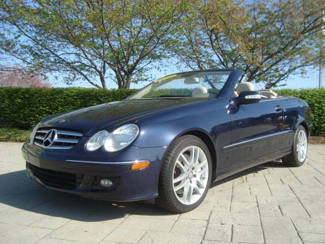 Photo of 2009 Mercedes-Benz Clk-Class