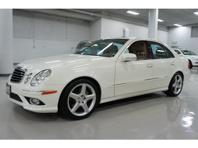 Photo of 2009 Mercedes-Benz E350