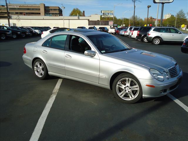 Photo of 2005 Mercedes-Benz E-Class