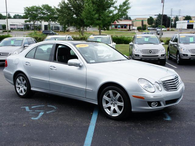Photo of 2008 Mercedes-Benz E-Class