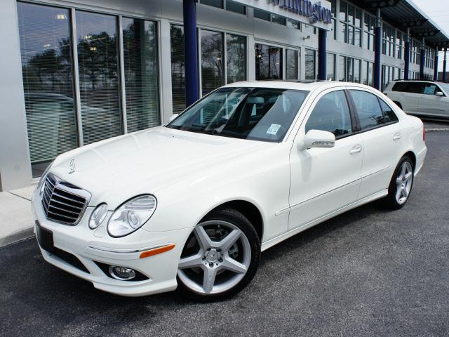 Photo of 2009 Mercedes-Benz E350