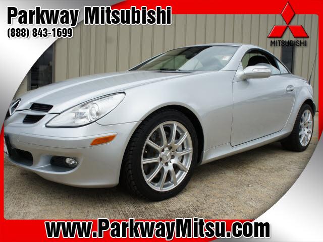 Photo of 2005 Mercedes-Benz SLK350