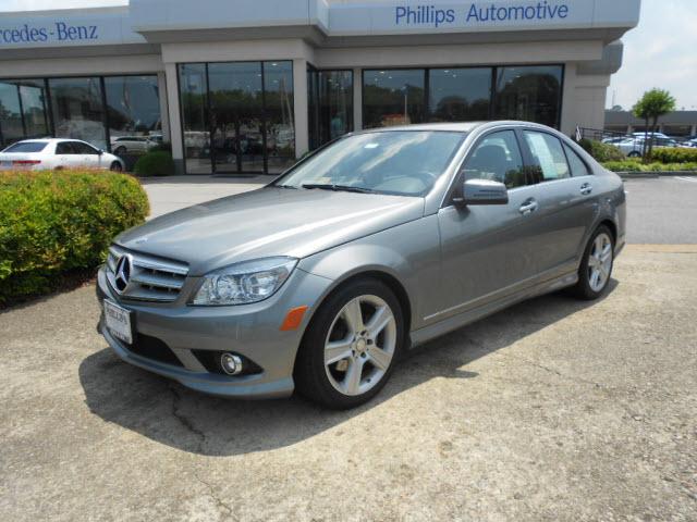 Photo of 2010 Mercedes-Benz C-Class