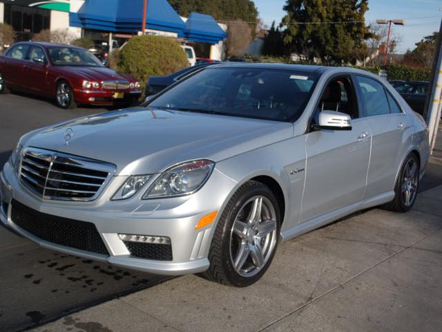 Photo of 2010 Mercedes-Benz E-Class