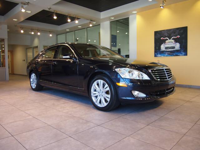 Photo of 2009 Mercedes-Benz S-Class