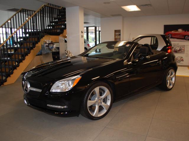 Photo of 2012 Mercedes-Benz SLK-Class