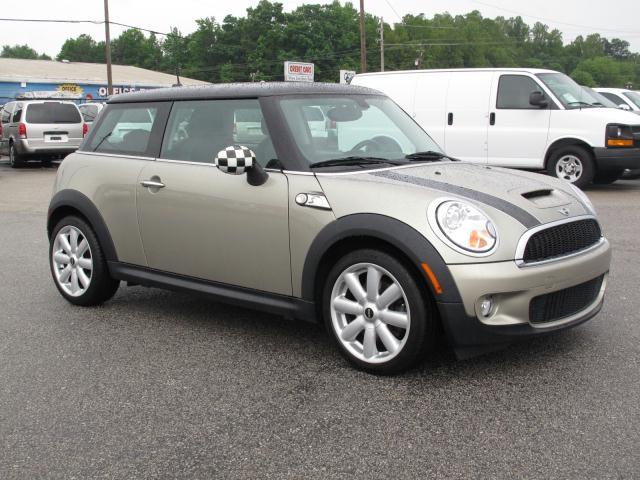 Photo of 2007 MINI Cooper Hardtop