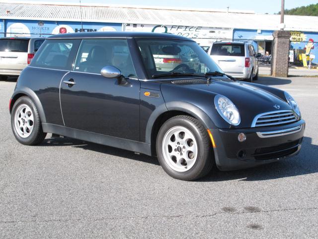 Photo of 2005 MINI Cooper Hardtop