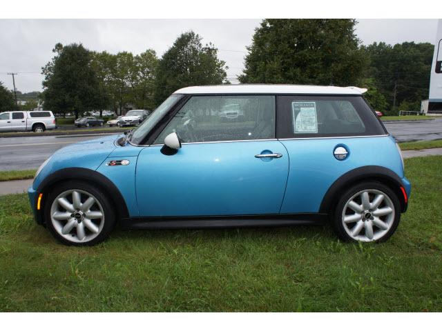 Photo of 2004 MINI Cooper