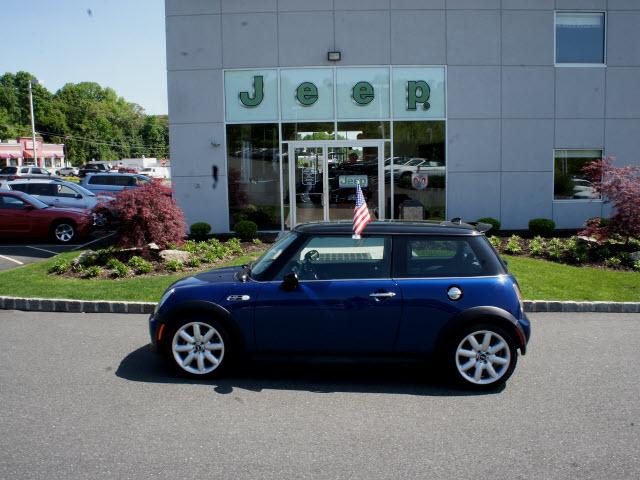 Photo of 2004 MINI Cooper