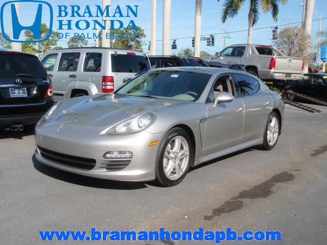 Photo of 2011 Porsche Panamera