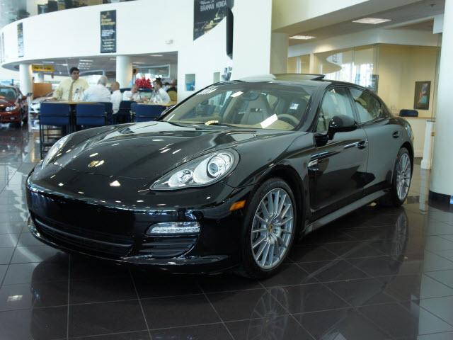 Photo of 2011 Porsche Panamera