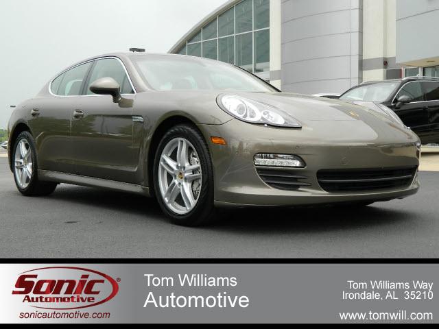 Photo of 2010 Porsche Panamera