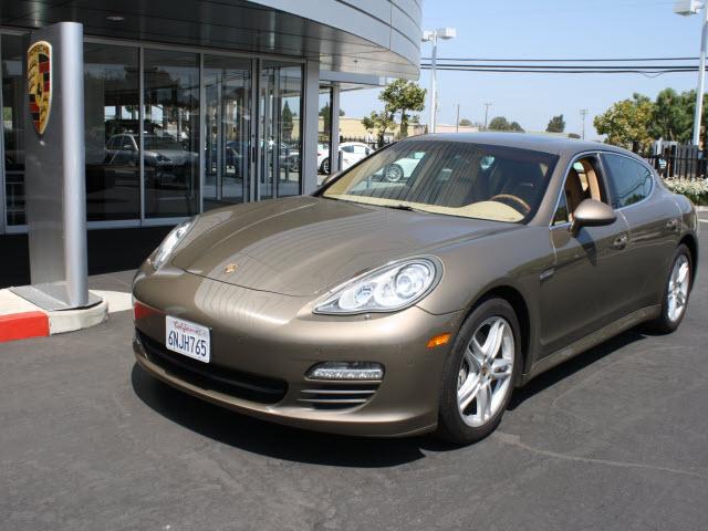 Photo of 2010 Porsche Panamera