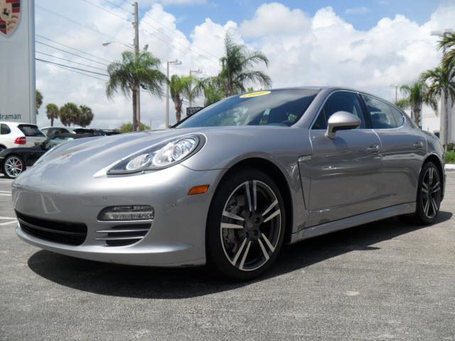 Photo of 2010 Porsche Panamera