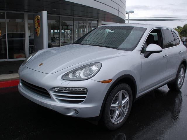Photo of 2012 Porsche Cayenne