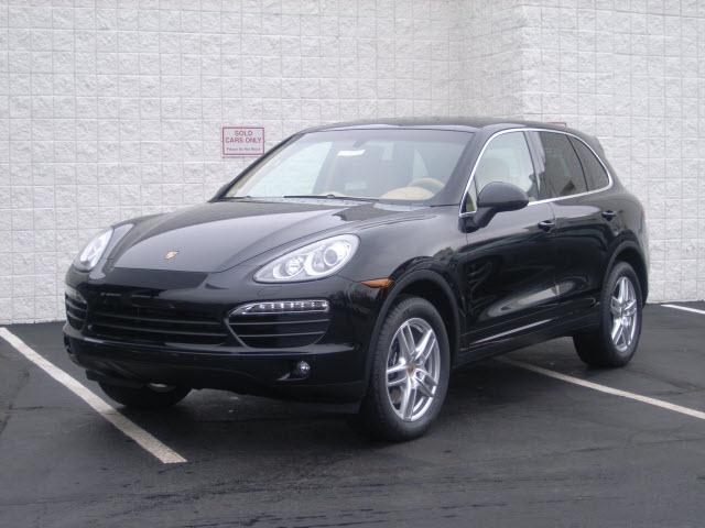 Photo of 2012 Porsche Cayenne