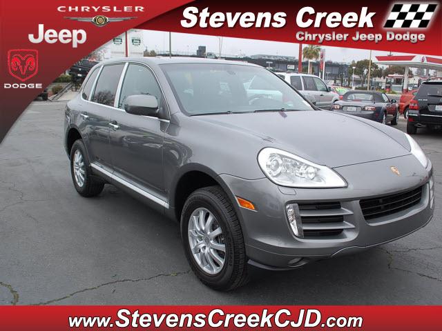 Photo of 2010 Porsche Cayenne