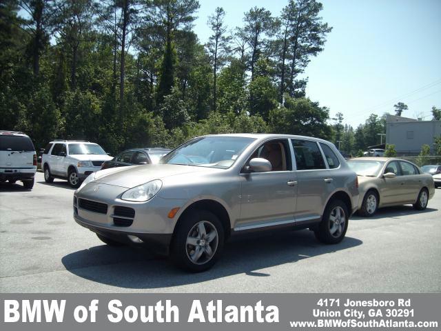 Photo of 2004 Porsche Cayenne