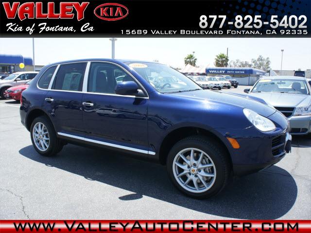 Photo of 2004 Porsche Cayenne