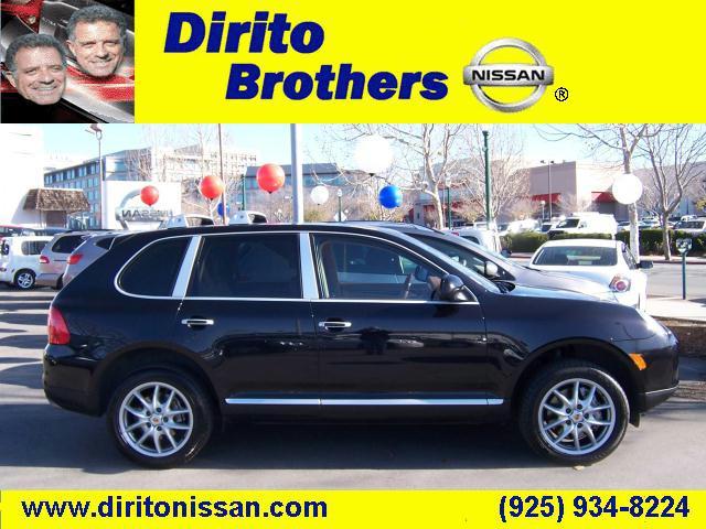 Photo of 2004 Porsche Cayenne
