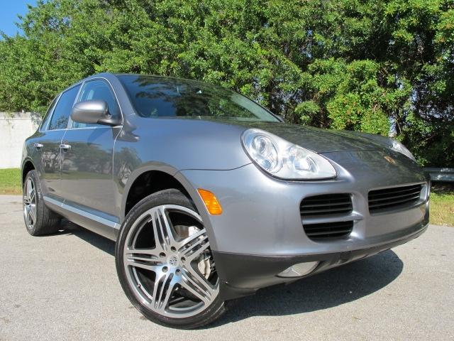 Photo of 2004 Porsche Cayenne