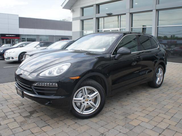 Photo of 2012 Porsche Cayenne