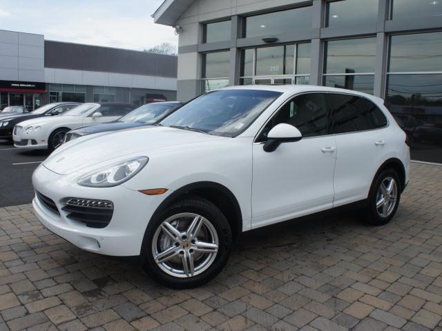 Photo of 2012 Porsche Cayenne