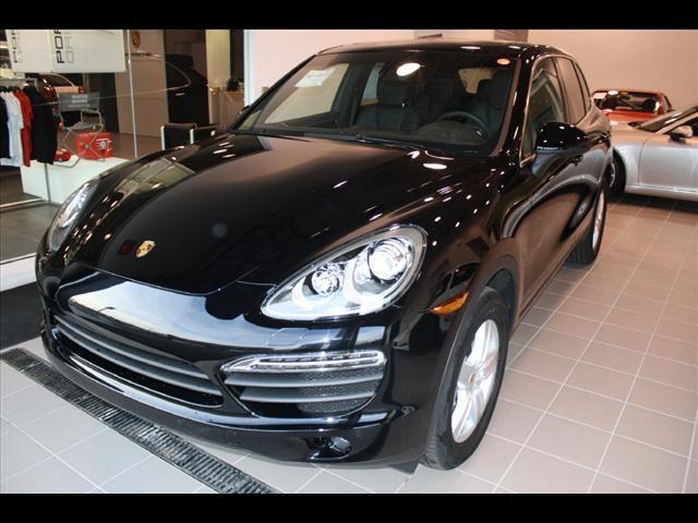 Photo of 2012 Porsche Cayenne