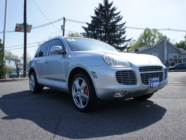 Photo of 2006 Porsche Cayenne