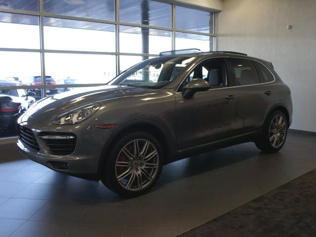 Photo of 2012 Porsche Cayenne