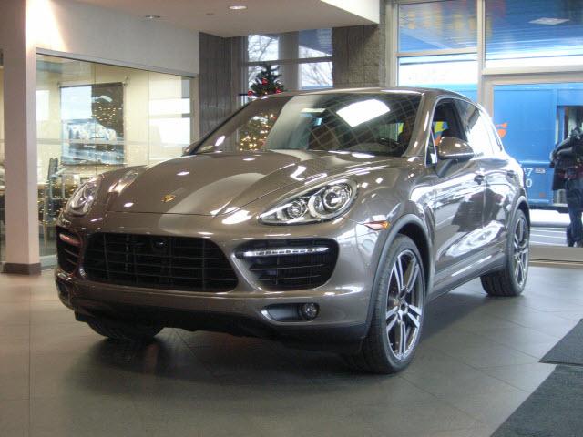 Photo of 2012 Porsche Cayenne