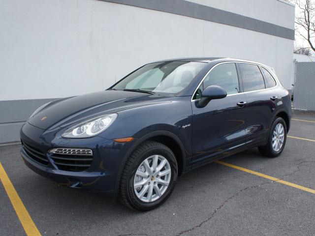 Photo of 2011 Porsche Cayenne