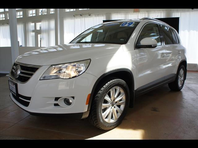 Photo of 2009 Volkswagen Tiguan