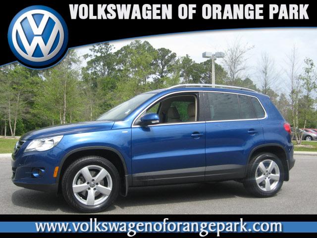 Photo of 2010 Volkswagen Tiguan