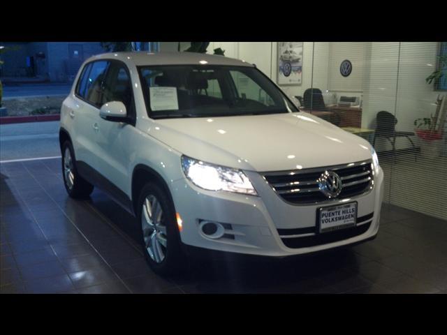 Photo of 2011 Volkswagen Tiguan