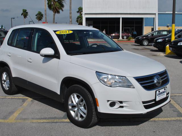 Photo of 2011 Volkswagen Tiguan