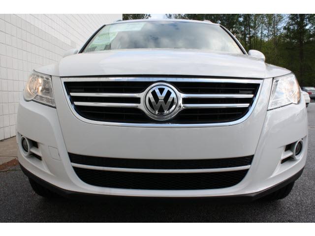 Photo of 2011 Volkswagen Tiguan
