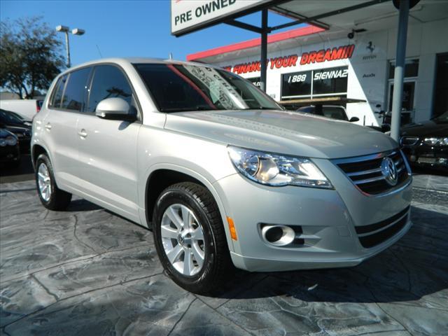 Photo of 2010 Volkswagen Tiguan
