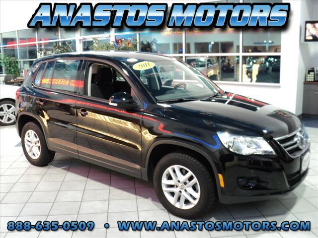 Photo of 2011 Volkswagen Tiguan