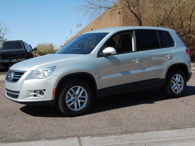 Photo of 2011 Volkswagen Tiguan