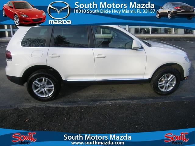 Photo of 2008 Volkswagen Touareg 2