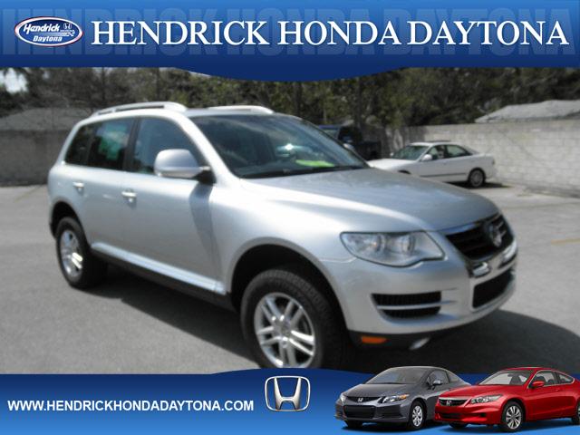 Photo of 2008 Volkswagen Touareg 2