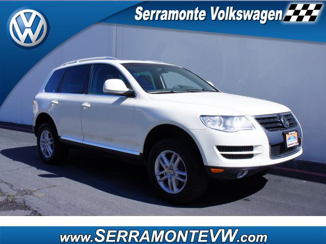 Photo of 2008 Volkswagen Touareg 2