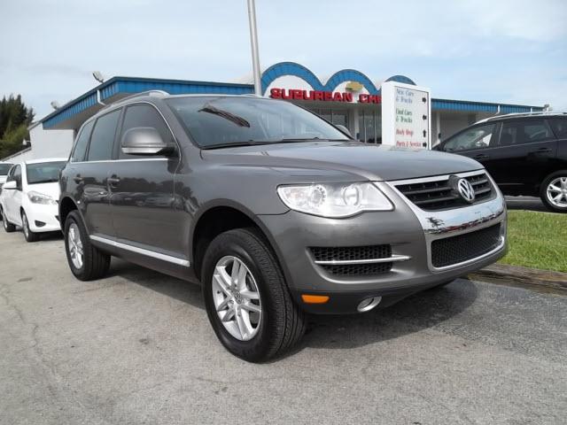 Photo of 2009 Volkswagen Touareg 2