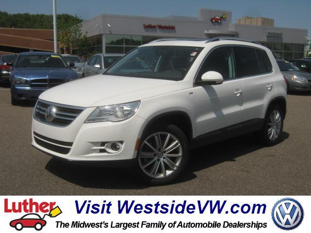 Photo of 2010 Volkswagen Tiguan