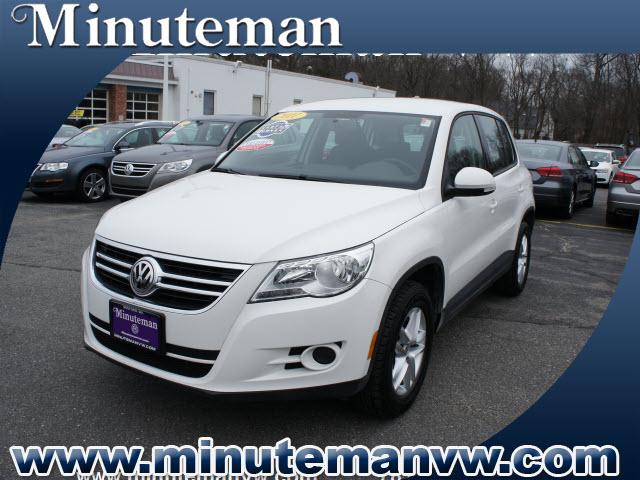 Photo of 2011 Volkswagen Tiguan