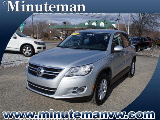 Photo of 2011 Volkswagen Tiguan