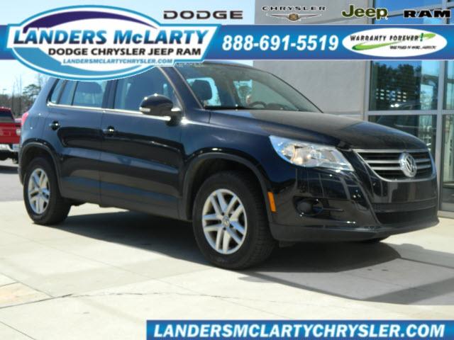 Photo of 2011 Volkswagen Tiguan